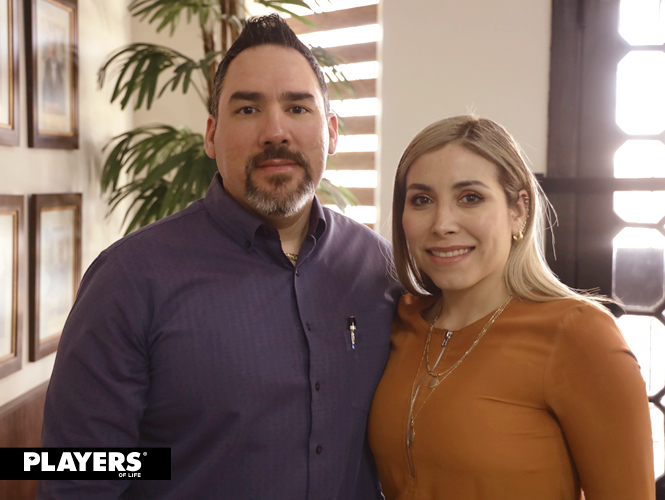 Eugenio Cota-González y Érika Dávila.