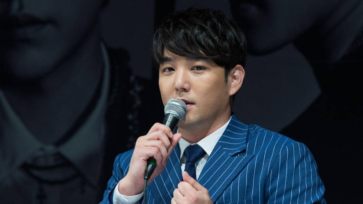 Kangin anunció su salida de Super Junior en 2019.