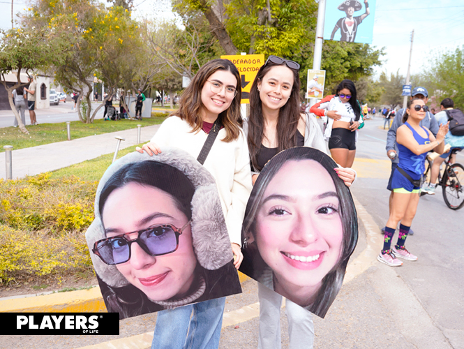 Karen Eguía y Valeria Martínez.