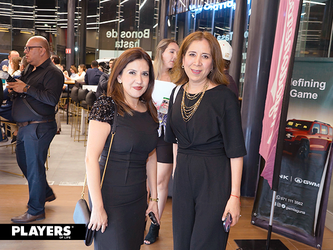 Nalley Martínez y Valeria Villegas.