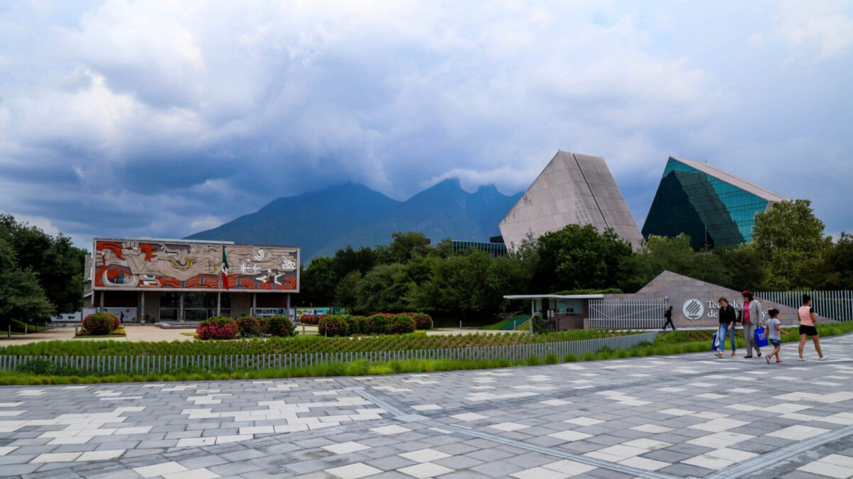 Tec de Monterrey avanza en ranking global 2025