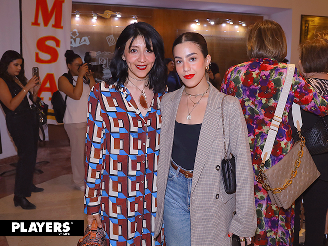 Julia María y Natalia.