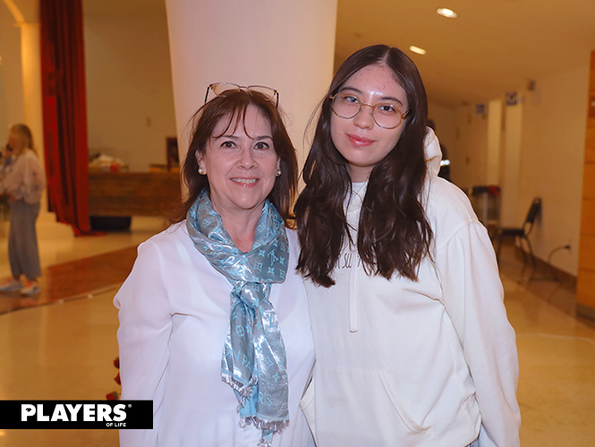 Susana Castilla y Estefanía Buitrón.