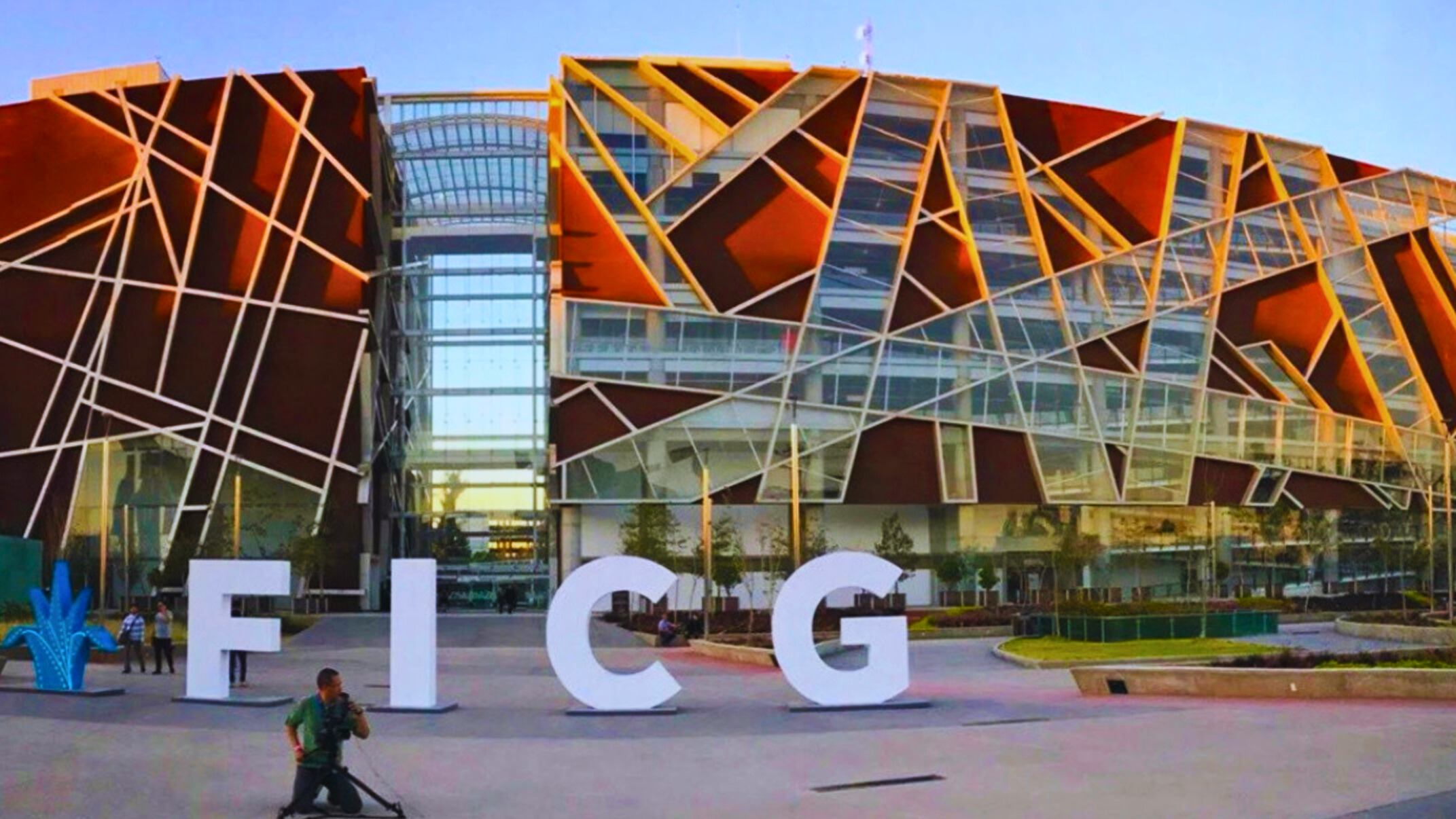 Estas son las mejores rutas para ir al FICG 2025 en transporte público