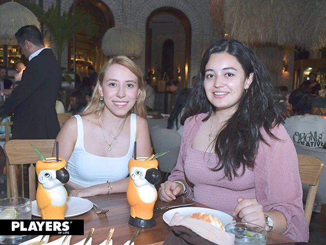 Paulina Barajas y Carolina Pacheco