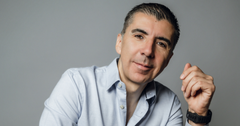 El creativo de Don Artemio comparte su trayectoria, filosofía y la importancia de crear experiencias gastronómicas que conecten con el corazón del comensal.