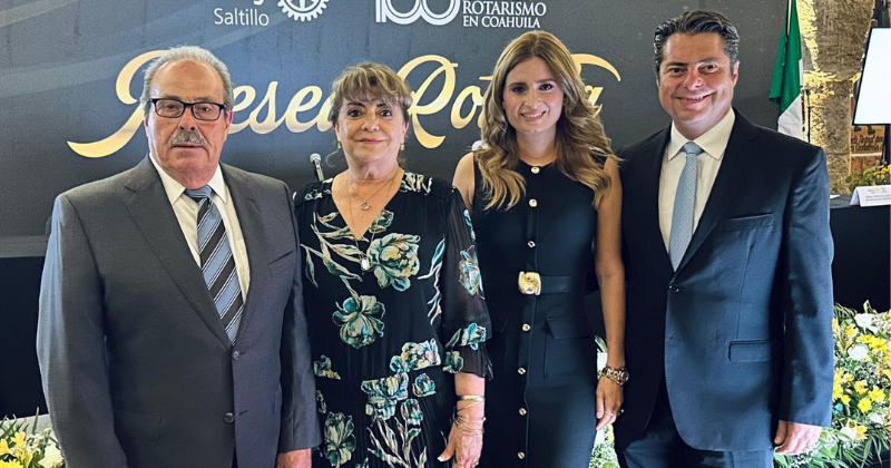 Enrique Martínez y Martínez recibe reconocimiento del Club Rotario de Saltillo