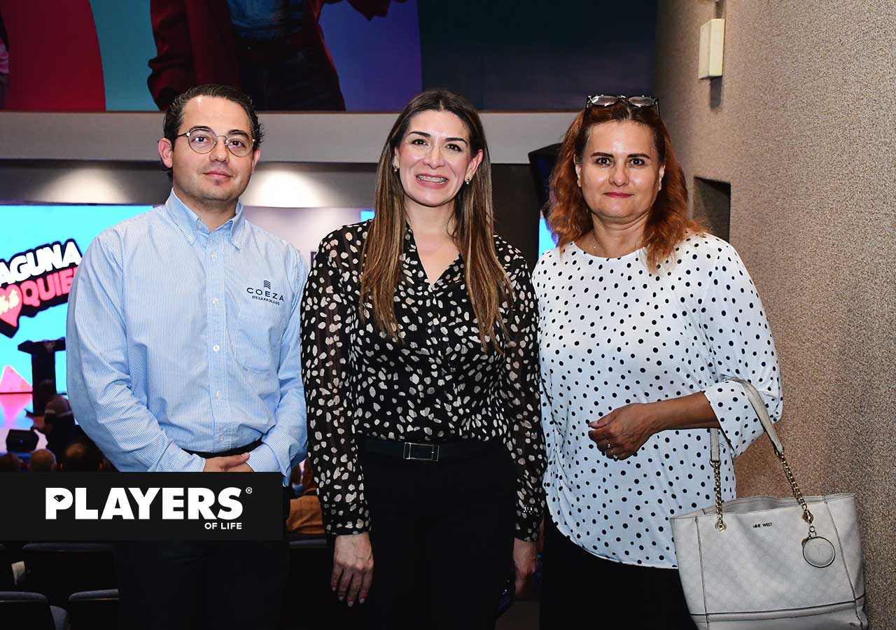 Álvaro Cárdenas, Iris Márquez y Raquel Reyes.