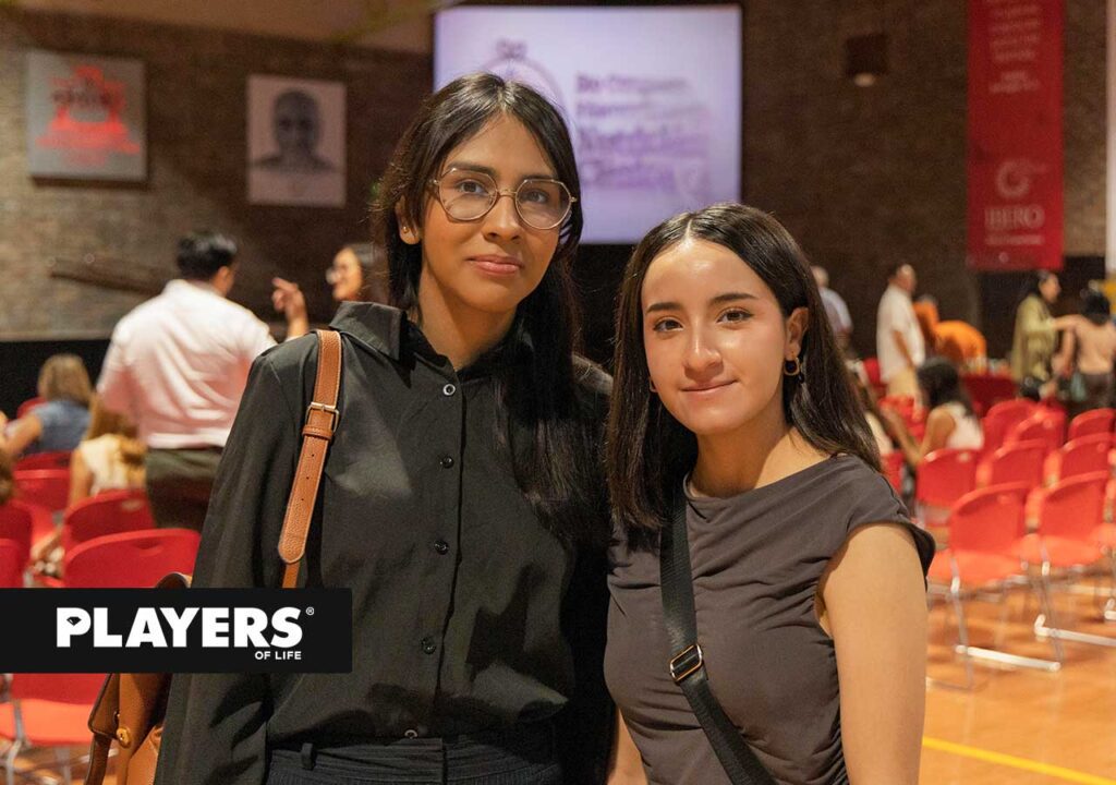 Dafne América y Aimee Juárez.