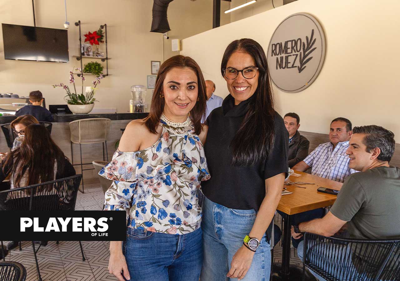 Alicia Valdez y Magaly de la Cueva.