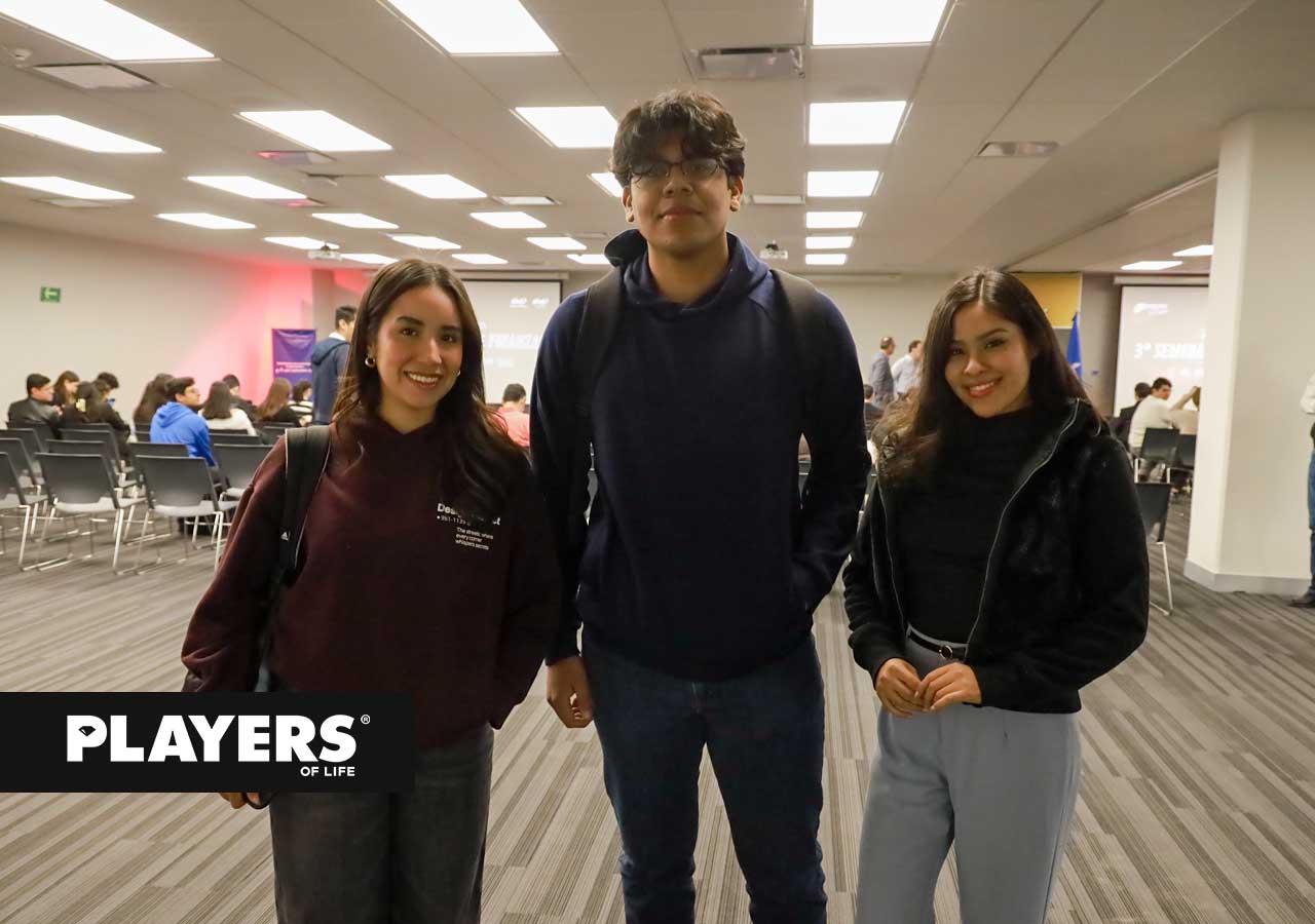 Andrés Esquivel, Mafer Ramírez y Wendy Talamantes.