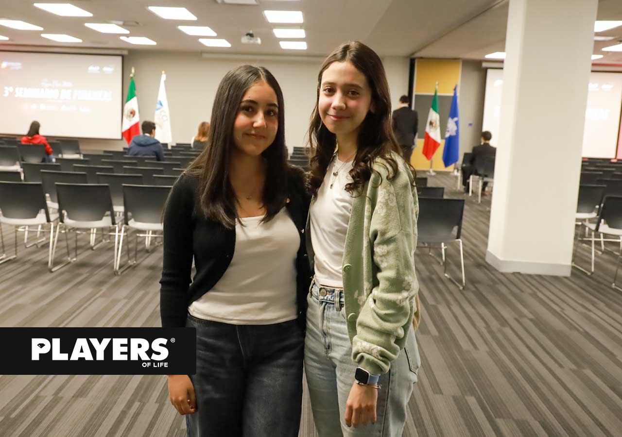 Valeria Salas y Natalia Albarrán.