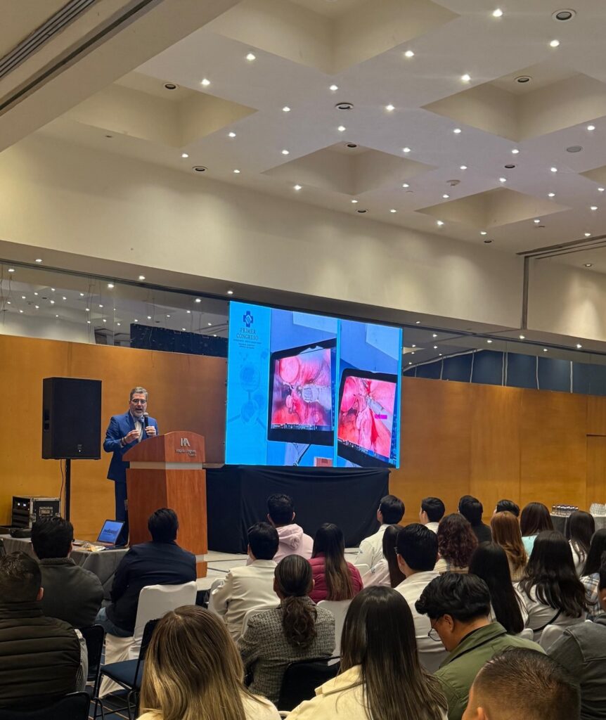 El Dr. Raúl Domínguez participó como ponente en el Primer Congreso de la Sociedad Médica del Hospital Ángeles Torreón