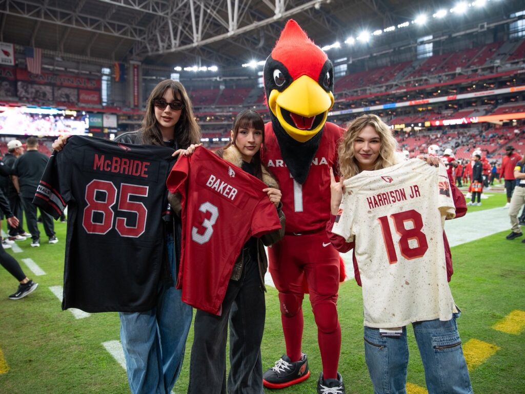 Rock desde Monterrey: The Warning hace historia en la NFL