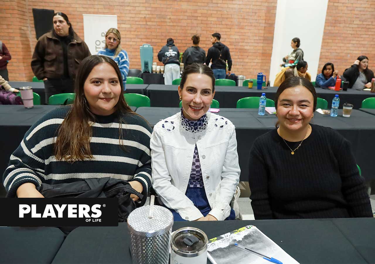 Ana Paty, Karina y Ángeles.