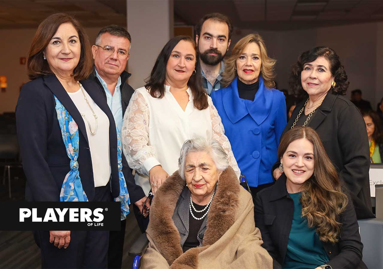 Irma Talamás, Luis Rodríguez, Claudia Talamás, Ghaleb Gidi, Peregrina Borrego, María Eugenia de Kort, Irma Cárdenas y Marlene Landeros.