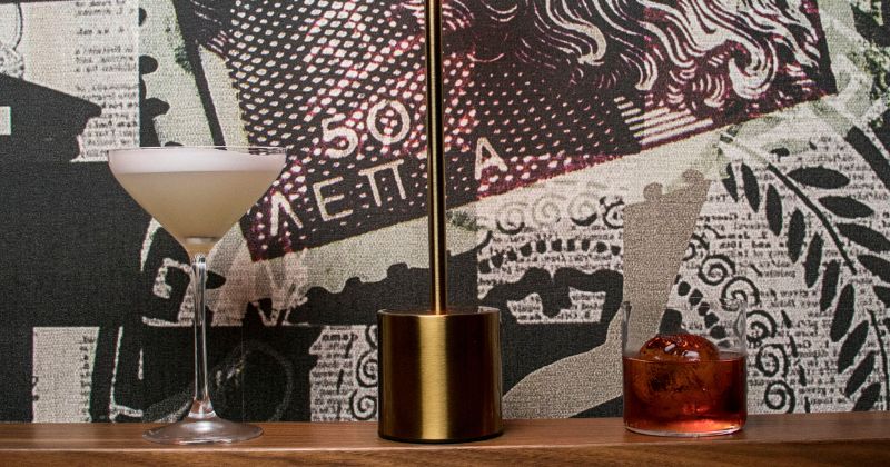 Spiky es un bar secreto dentro de Brava que revive el espíritu de los speakeasy con cocteles exclusivos, latería gourmet y una atmósfera íntima para solo 25 personas.