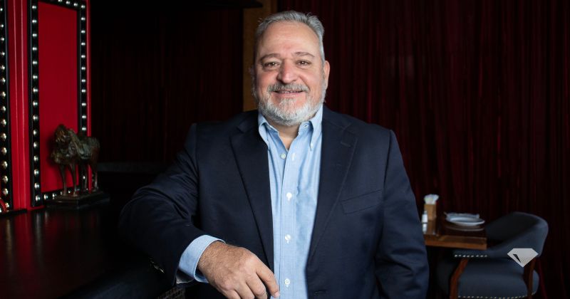 Con casi tres décadas en la industria, Jorge Larrazábal ha transitado del piso de planta a la estrategia global, construyendo un liderazgo basado en confianza, talento y humanidad