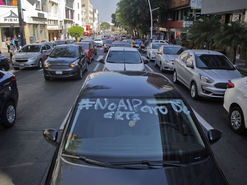 Taxistas no respetan tarifa solidaria del botón de emergencia